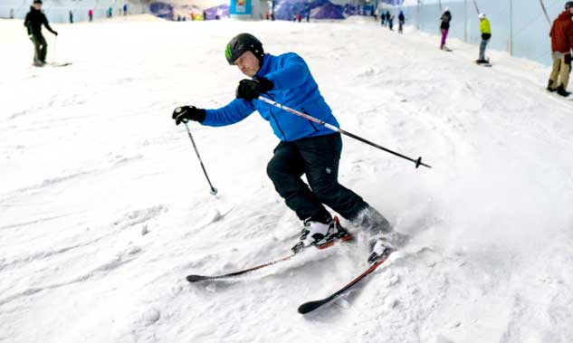 Skier on the main slope at Chill Factor<sup>e</sup>